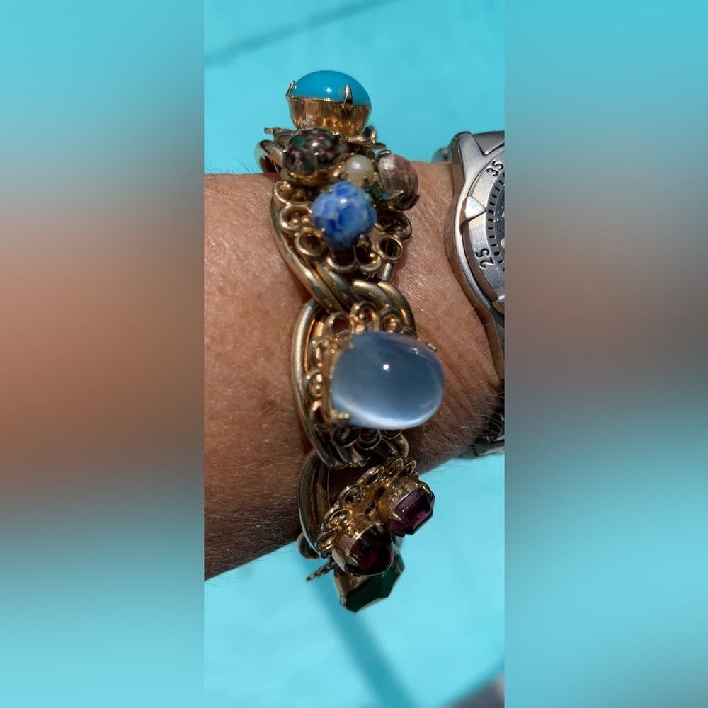 Beautiful KAFIN Style Costume Jewelry Bracelet Unmarked